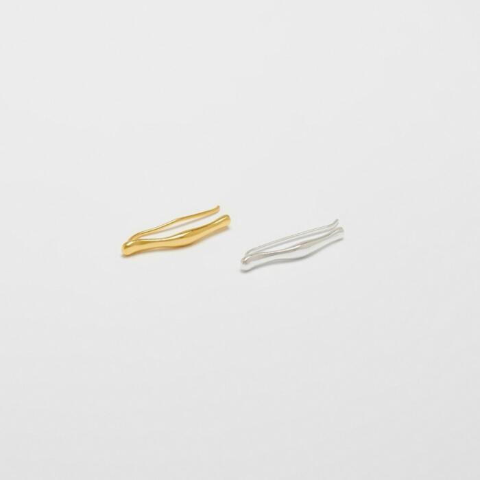 She / Climber earring