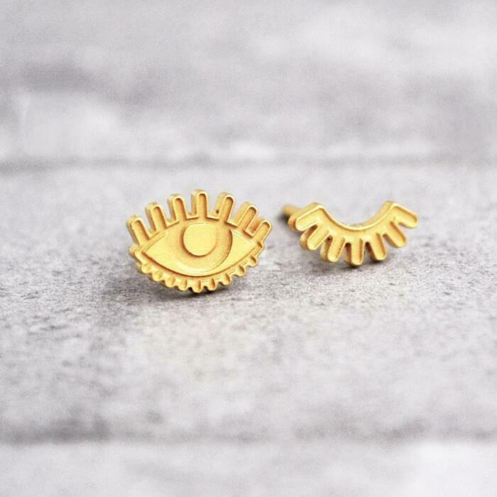 Eye silver studs earrings