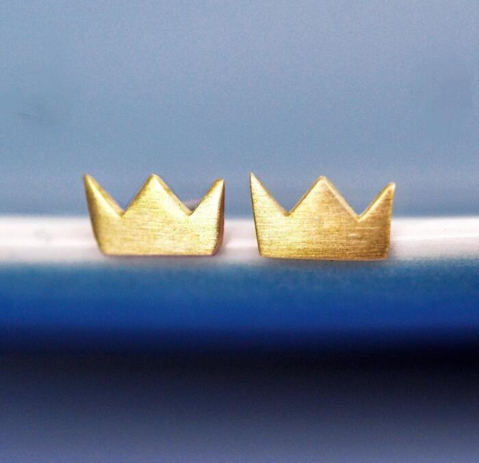 Crown pins _ σκουλαρίκια